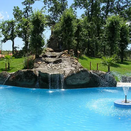 Camping-bungalows-cabanas La Vera Kamp alanı Jarandilla de la Vera